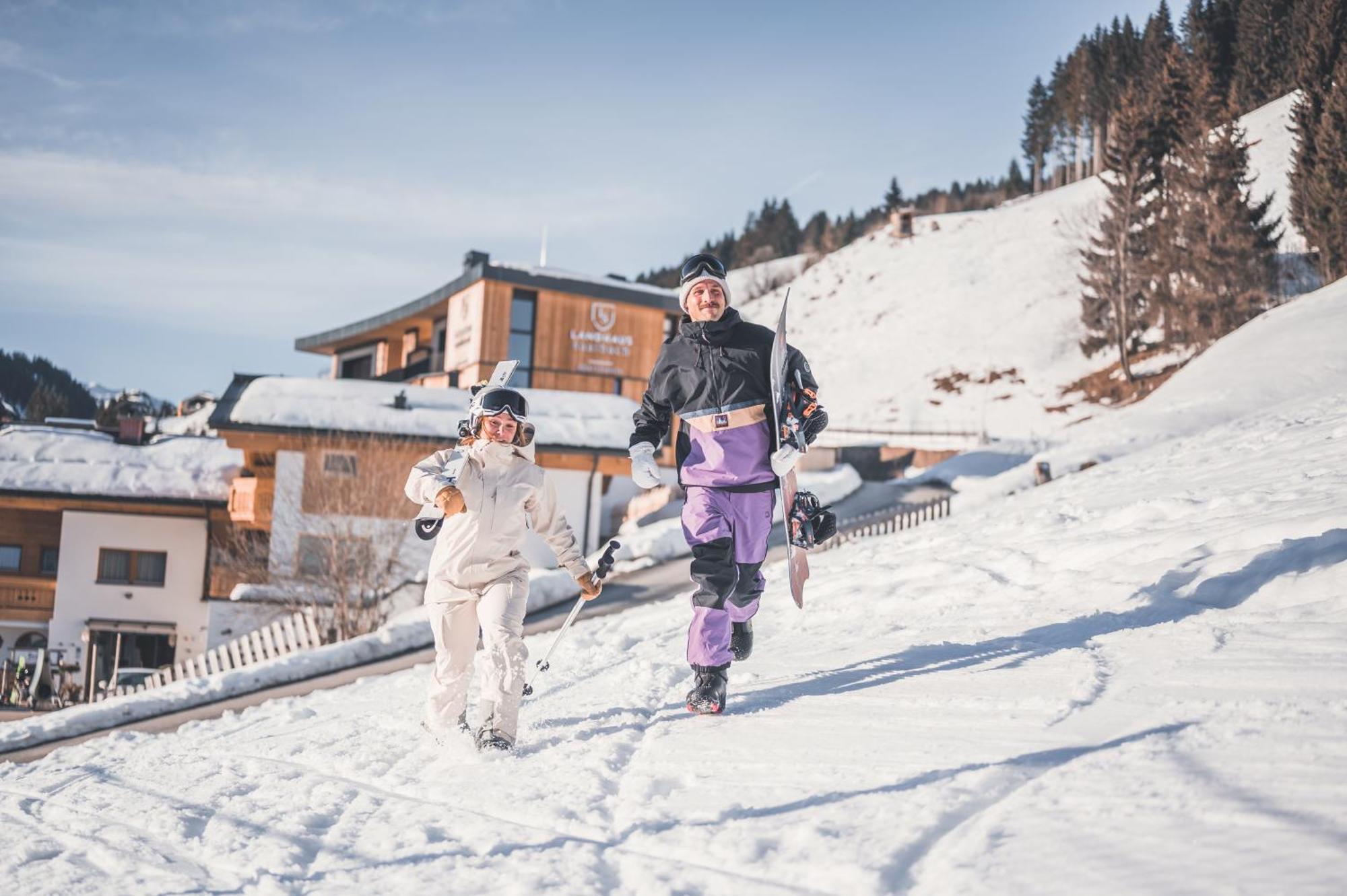 Landhaus Saalbach - Joker Card Included In Summer Bed and Breakfast Esterno foto