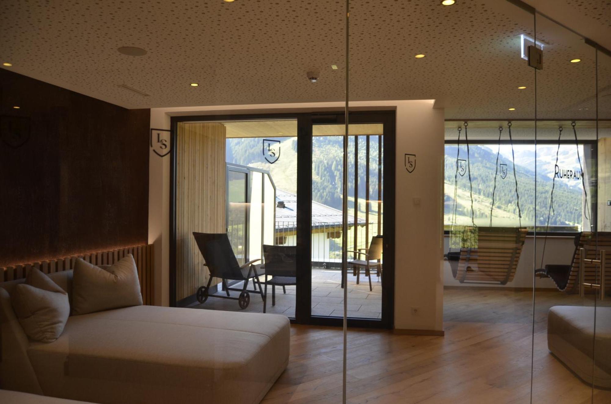 Landhaus Saalbach - Joker Card Included In Summer Bed and Breakfast Esterno foto